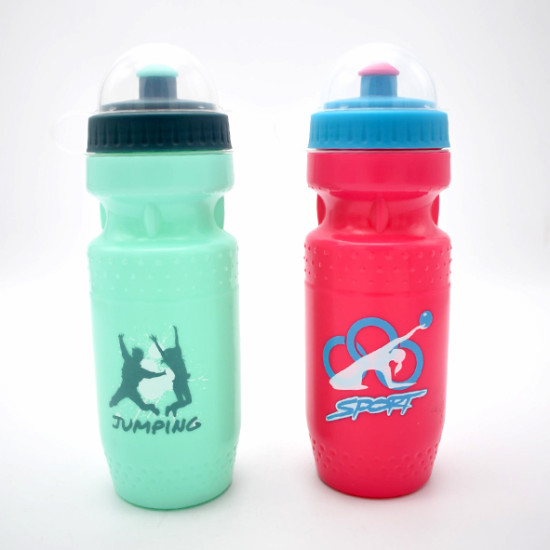 مطرة ماء 600 مل بلاستيك 3 ألوان مطبوعة رقم SH502A