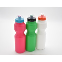 مطرة ماء 750 مل بلاستيك 3 ألوان سادة رقم SH602A