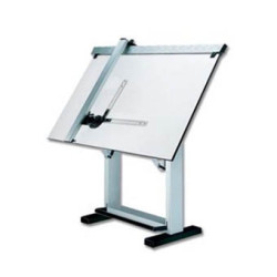 مرسم هندسي 100*70سم مع طاولة رقم LB-70100R